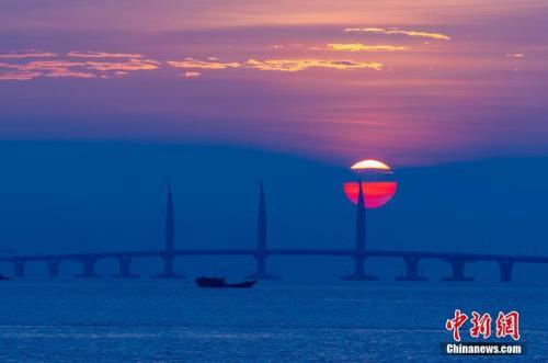 @所有人 港珠澳大桥今天通车!多份指南助你玩转