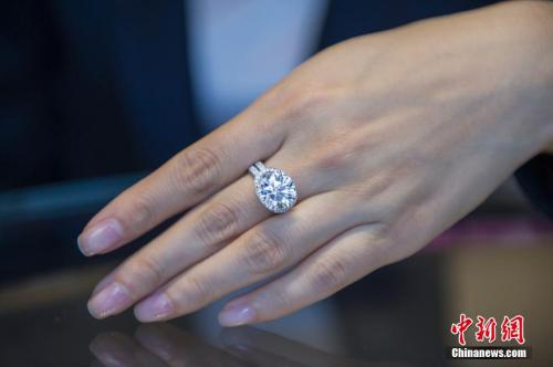 ͼΪһ5.66Ĵ䣬ۼΪ1924900Ԫҡ<a target='_blank' href='http://www.chinanews.com/'></a> Ʒ 