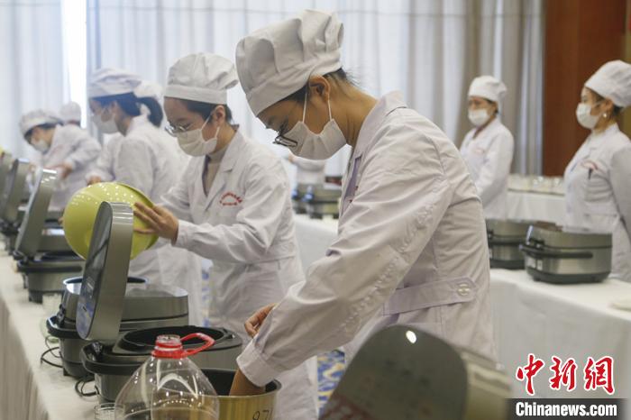 ������Ա�ڰ���׼���׷� ��Ʒ ��