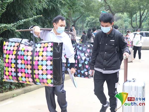 ͼΪ����̥�����ĸ�ĸ�ñⵣ������й�������ͨѶԱ �ƾ� ��