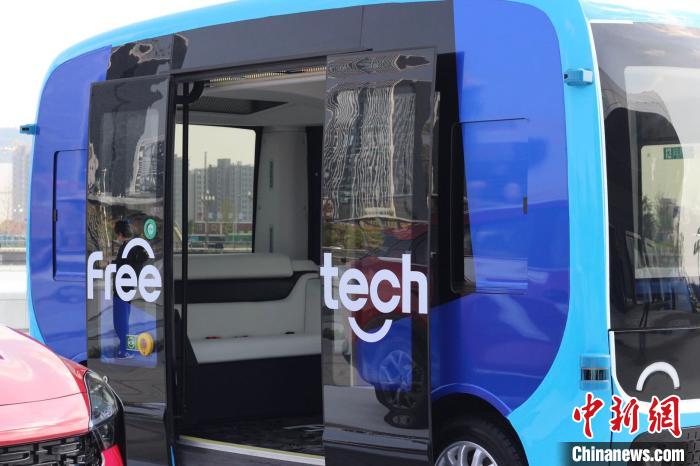 ���˼�ʻС�͡�������Ө ��