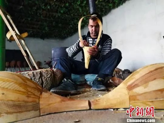 点击进入下一页