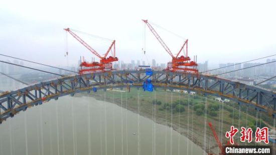 �人�н����������������ֳ������ϡ���