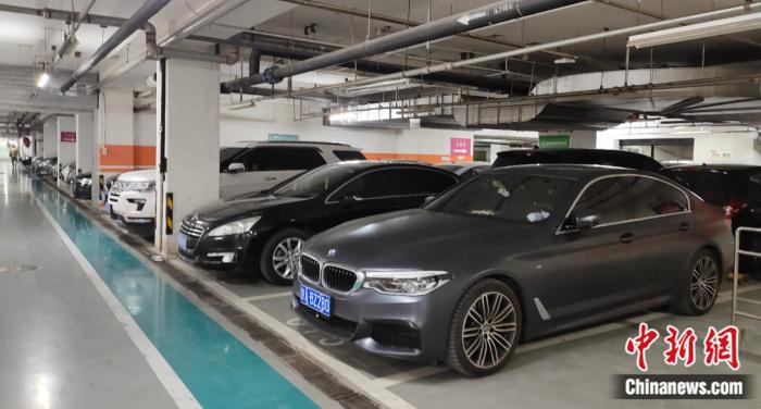 ����������ĳ�̳�ͣ������<a target='_blank' href='http://www.chinanews.com/' >������</a>���� ���� ��