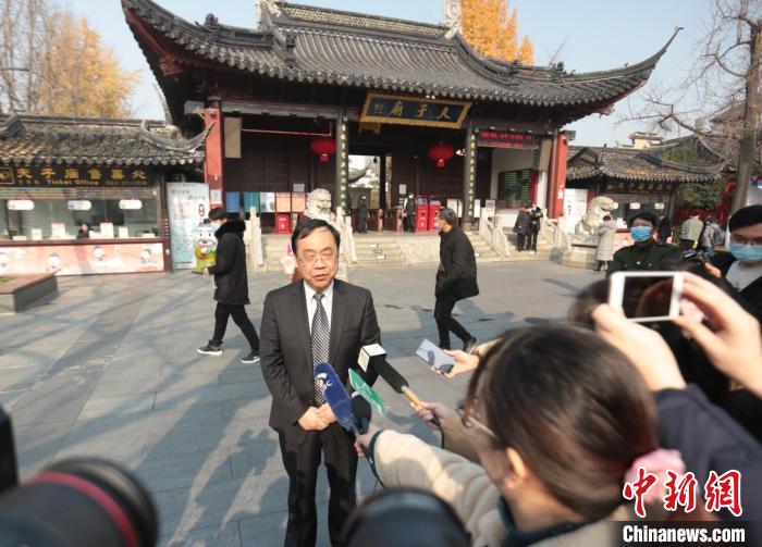 �Ͼ����˴�ί�ᷨ�ƹ���ίԱ�����Ρ�����ίԱ�ḱ����ίԱ�ĵ��ǽ��ܡ����������ݡ���Ф�ն� ��