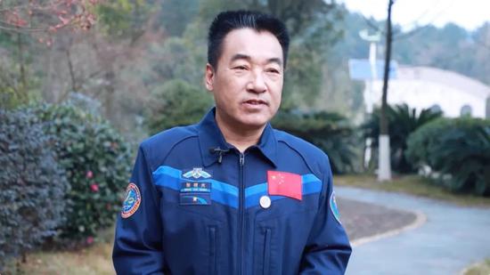  �� �ؼ�����Ա ������