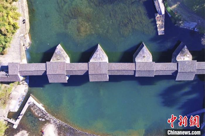 ͼΪ����ǰ�Ľ�����Դ���廪��ʺ��š�(����ͼ) ղ���� ��