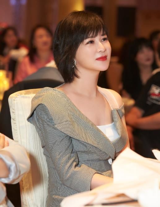 Ůǿ�˲�������������Ϊ�˹����������壬���Ż�Ϊ�˹����������