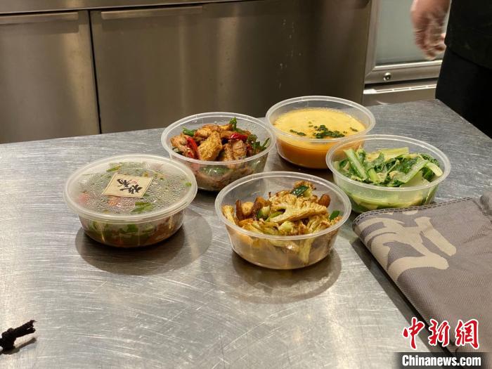 �̼ҵ�С�ݲ� ����� ��