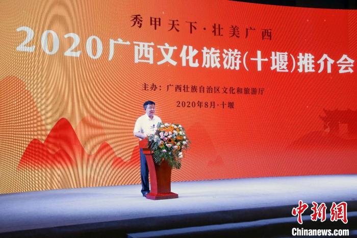 ͼΪ�����Ļ������������������´� ����Ө ��