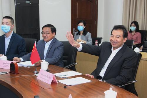 �⽻�����������ջԣ������ѳ��Ϻ���ƽ�������в��