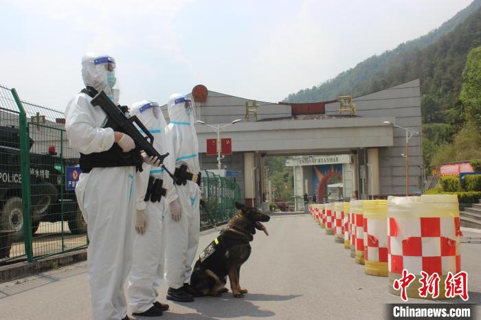 �񾯺;�Ȯ�ڿڰ�һ��ִ�м໤���񡣡������� ��