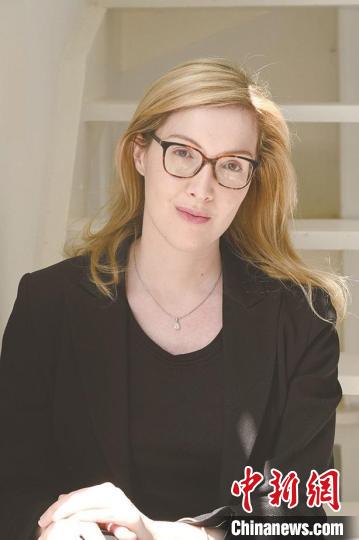 �����ֽ�������Ů����ʹ�з���ϵ���ǿ��ģ��ǳ��ڳ����ķ�չ�͸��¡�