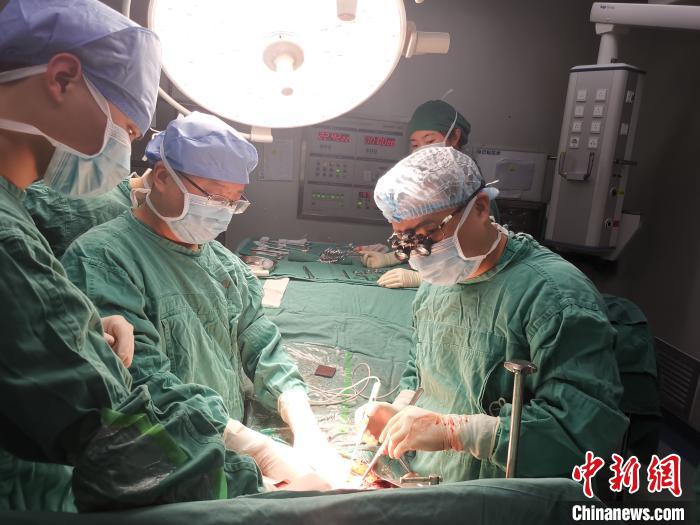 ͼΪ�����ֳ����Ĵ�ʡ����ҽԺ��ͼ