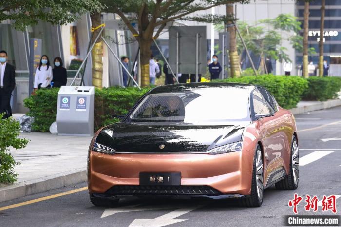 ���1��·����ʻ�С���ͼ