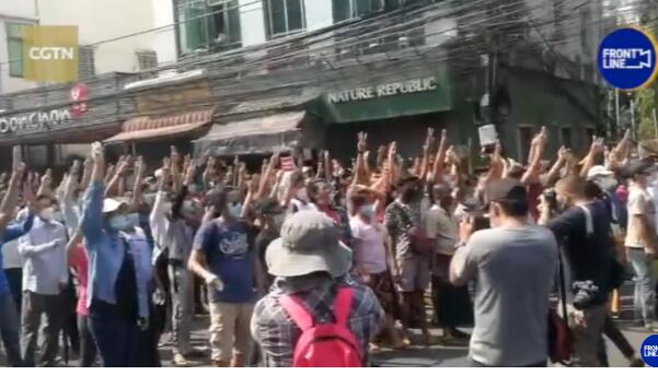 �������ǧ�����������Ͻ�ͷ���뾯���������ţ�