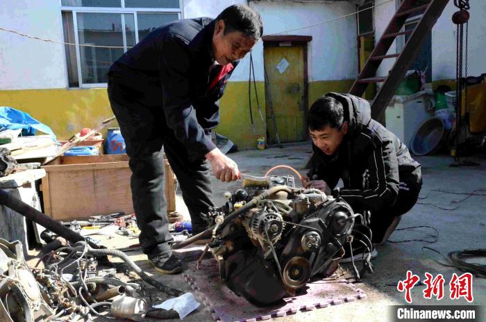 ����˶�������⹫����ϣ���ڲ���һ̨�Ͼɵ��������������������ӷ�Ʒ����վ���յġ��������� ��