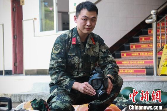 �κ����÷������ �侯����֧�ӹ�ͼ