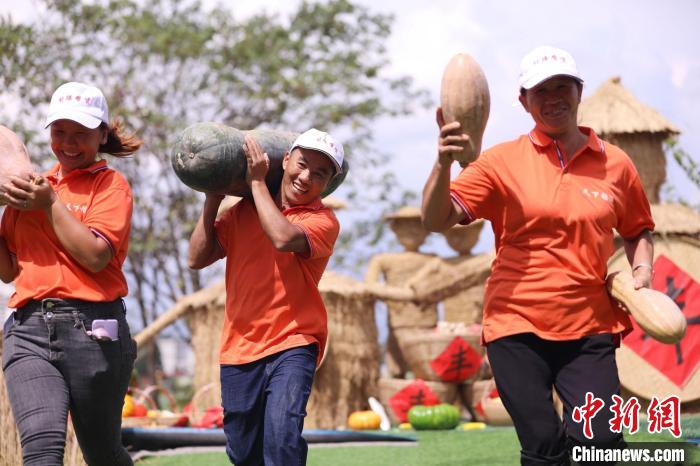 ��ͼ�壩���ϵ���ũ�����Ȥζ�˶��������