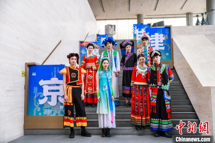 18�գ����򼽸�ǭ�����ط�����չ�����չ������к��������þֹ�ͼ