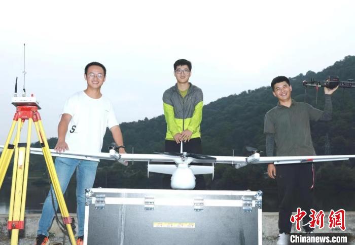 �й���·����ʵ�ֱ������GPS������ͻ��