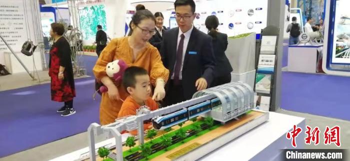 ͼΪ���չ��г������Ų��� ��ǿ ��