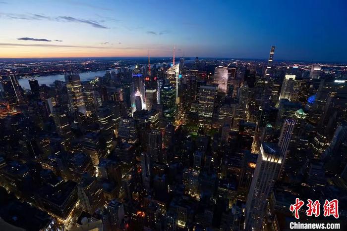 ҹɫ�е�����ŦԼ�������� ��