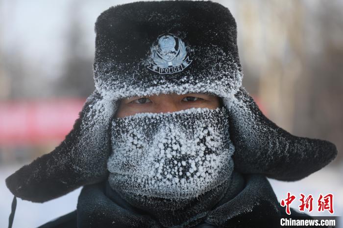 ��ñ�Ӻ�Χ���Ϲ�����˪�����ﲬ�� ��