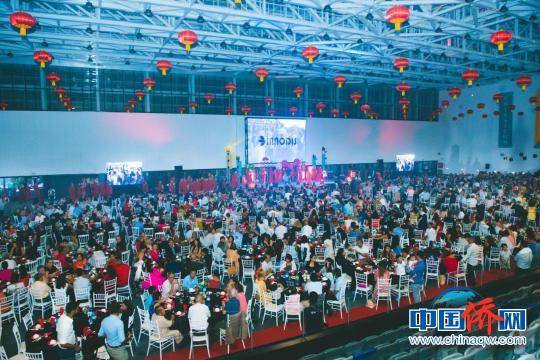 �й�����Ԫ����ǰϦ��һ��������Բ������ë����˹ʥƤ�������ض����ۺ��������ľ��С����췽��ͼ