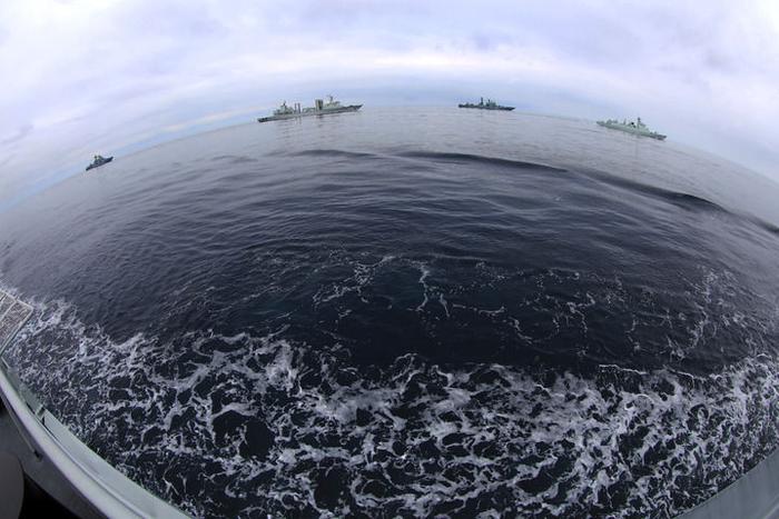 ���ձ���ĳ������еġ�����������-2023����ϰ�У��ж�˫����ͧ��Ӻ��У�2023��7��20���㣩���»��緢���ź��� �㣩